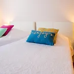 Amari شقة