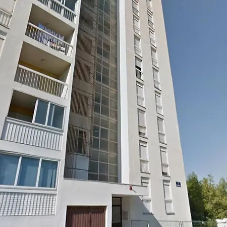 Amari Apartment