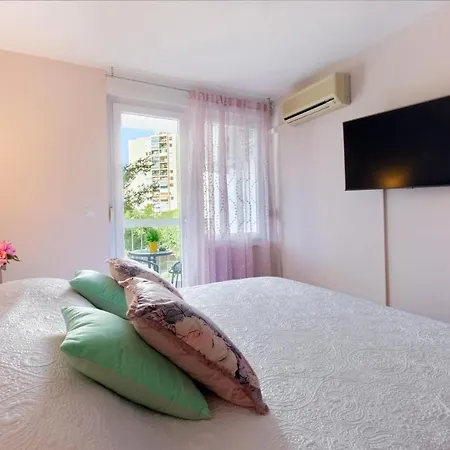 Апартаменти Amari